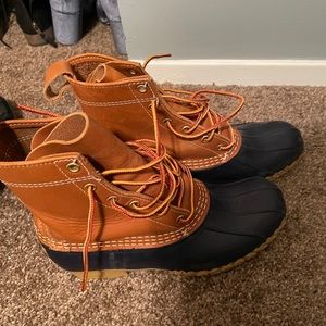 LlBean Women’s Duck Boots size 7 Medium-Regular
